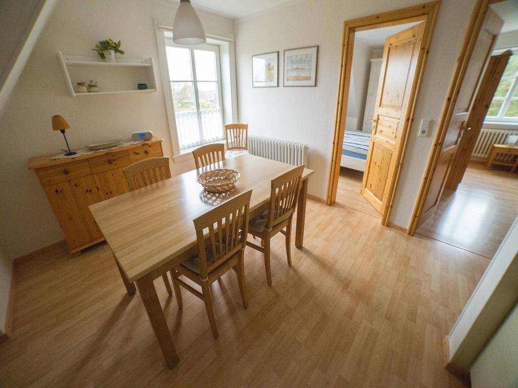 Haus Am Deich Leilighet Utersum Eksteriør bilde